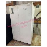 Sanyo Apartment Size Garage Refrigerator, Works