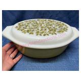 Pyrex Verde Olives 2.5 Qt Oval Casserole w/Lid