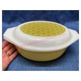 Pyrex 1.5 Qt Oval Casserole Wicker Pattern Lid