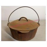Ant #8 Cast Iron Camp Dutch Oven w/Lid