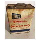 UNICO 2-Gallon Motor Oil Can, Some Oil Inside