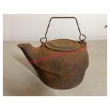 Cast Iron Kettle w/ Floral Lid & Swing Handle