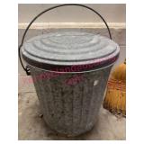 Small Galvanized Can w/Lid for Bird Seed Storage