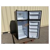 MICROFRIDGE Refrigerator / Freezer (nice)