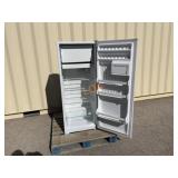 DANBY Refrigerator / Freezer (nice)