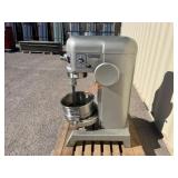 HOBART H-600 Food Mixer, Attachments