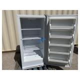 Frigidaire Refrigerator / Freezer
