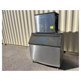 School Surplus- Manitowoc Ice Machine / Bin