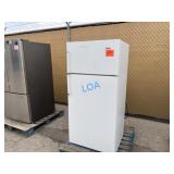 KELVINATOR White Refrigerator / Freezer Appliance