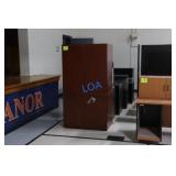 School Surplus: Apx(7)pcs Office Furniture Row