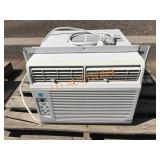 Perfect Aire 12,000BTU Air Conditioner