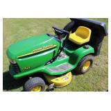 John Deere LX155 Riding Mower