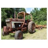 International 1066 Tractor