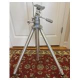 P and B Professional Tripod