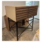 Art and Drawings Cabinet