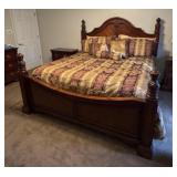 Traditional Style Cherry King Size Bed