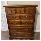 Traditional Chest of Drawers