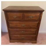 Traditional Style Chest of Drawers