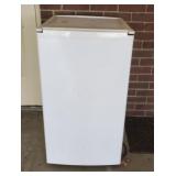 Sanyo Mini Fridge