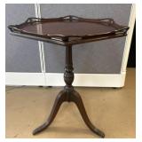 Octagon Pie Crust Table