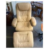 Lane Chair with Ottoman-B