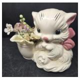 Hull Pottery Kitty Vase