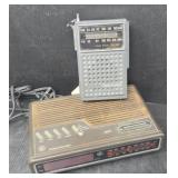 Vintage Realistic Transistor Radio