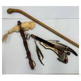 Walking Club, Axes