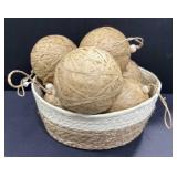Raffia Display Balls