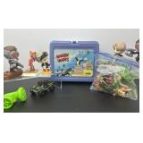 Looney Tunes Lunch Pail with Assorted Toys