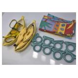Banana bowls, Napkin Rings and Napkins