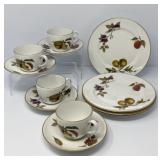 Four Evesham Cups/Saucers and Salad Plates