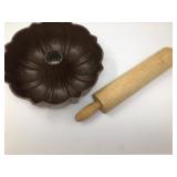 Vintage rolling pin and bunt pan