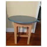 Small Toung Accent Table