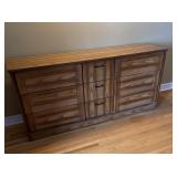 NORBEC FURNITURE 9 DRAWER DRESSER