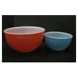2 COLORED PYREX MIXING BOWLS