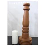 WOODEN CANDLE HOLDER WITH WHITE CANDLE
