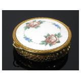 GOLDTONE CHAINMAIL & ENAMEL FLORAL POWDER COMPACT