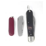 THREE FOLDING POCKET KNIVES