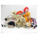 ASSORTED LOT OF STUFFED ANIMALS AND CLOWN