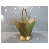 VINTAGE BRASS COAL SCUTTLE / BUCKET