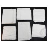 4 WHITE TABLE COVERS &14 WHITE NAPKINS