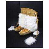 HANDMADE MUKLUKS W/ RED BEADING, W SIZE 7