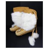 HANDMADE MUKLUKS W/ MULTI COLOR BEADING, W SIZE 7