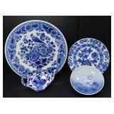 LOT OF BLUE PATTERNED CERAMIC PLATES