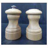 PEUGEOT SALT AND PEEPER MILL SET