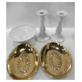 2 CANDLE HOLDERS, A BOWL, 2 PLATES