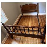 VICTORIAN STYLE BOBBIN POST HARD WOOD BED FRAME