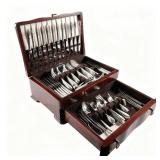 COMMUNITY PLATE FLATWARE SET IN WOODEN CANTEEN BOX