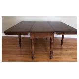 ANTIQUE MAHOGANY GATELEG DROPLEAF DINING TABLE